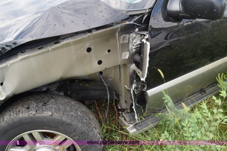 image for item J8036 2003 Mercury Mountaineer SUV