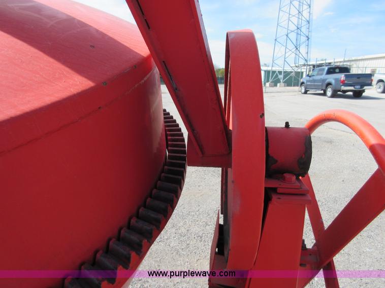 image for item BB9199 1982 Stone 9CM concrete mixer