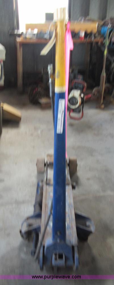 image for item BB9213 1990 Lincoln 93662 floor jack