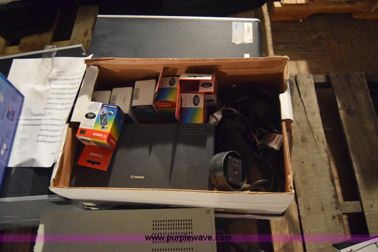 image for item BL9871 Assorted electronics