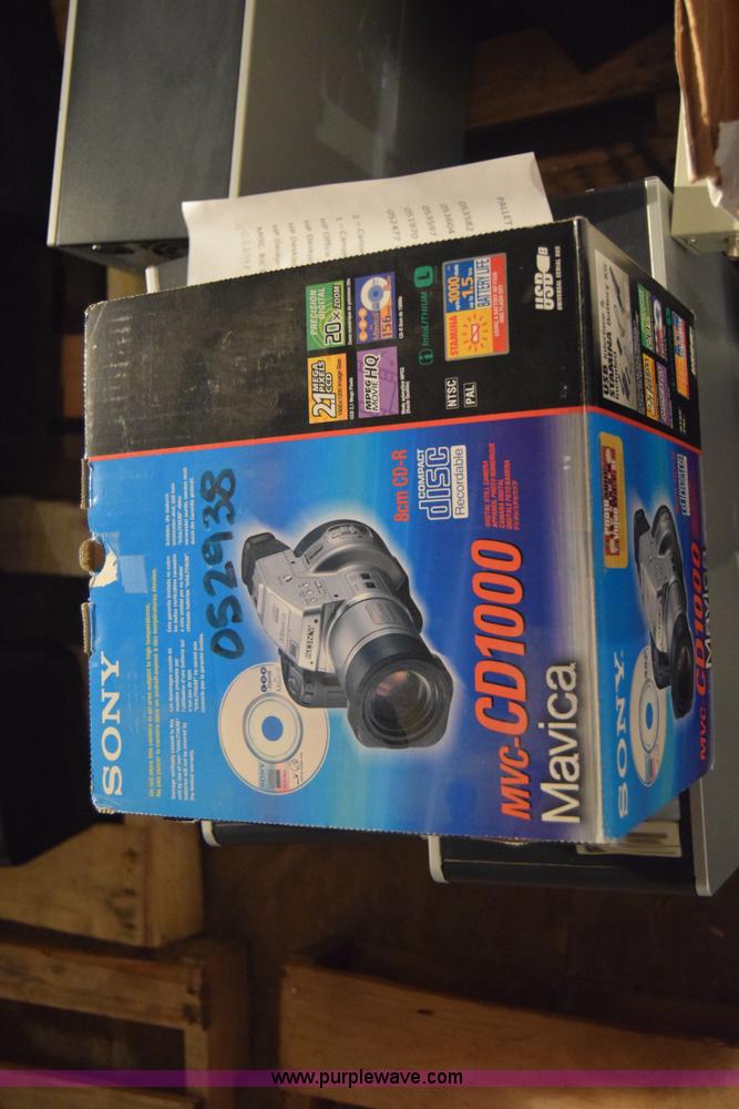 image for item BL9871 Assorted electronics