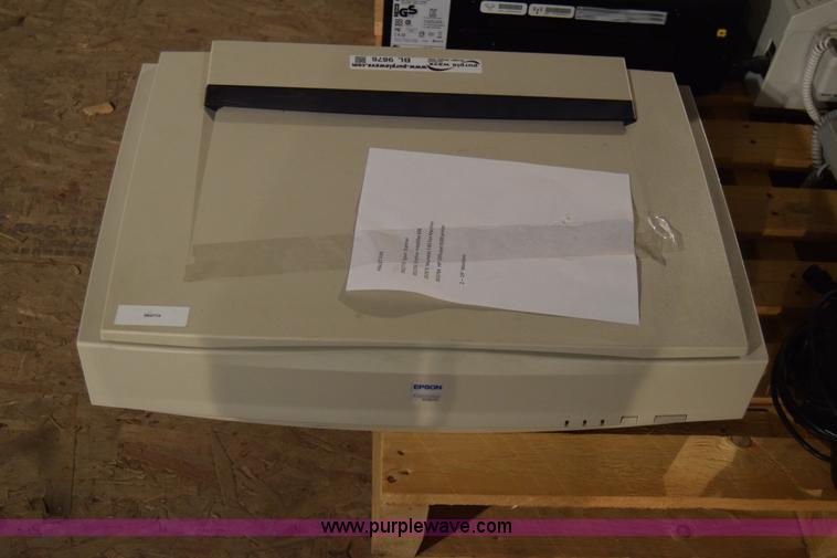 image for item BL9876 Assorted electronics