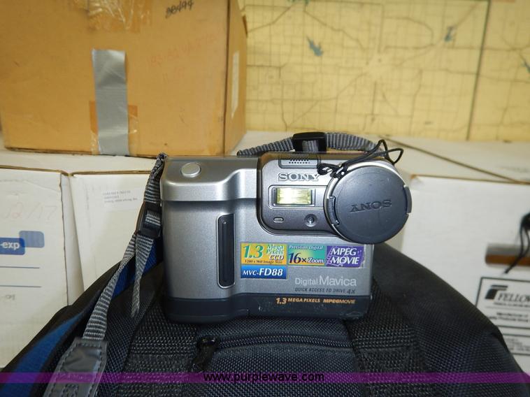 image for item BT9656 Cameras and accessories