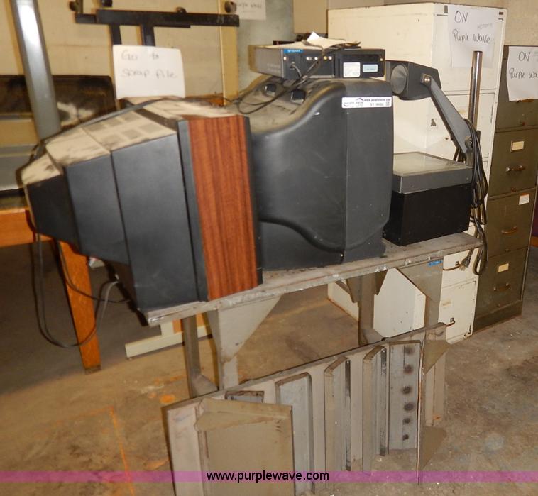 image for item BT9686 Assorted electronics