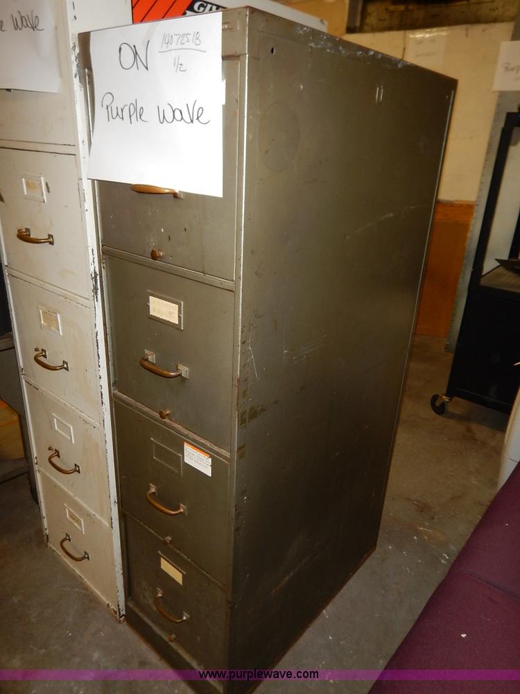 image for item BT9686 Assorted electronics