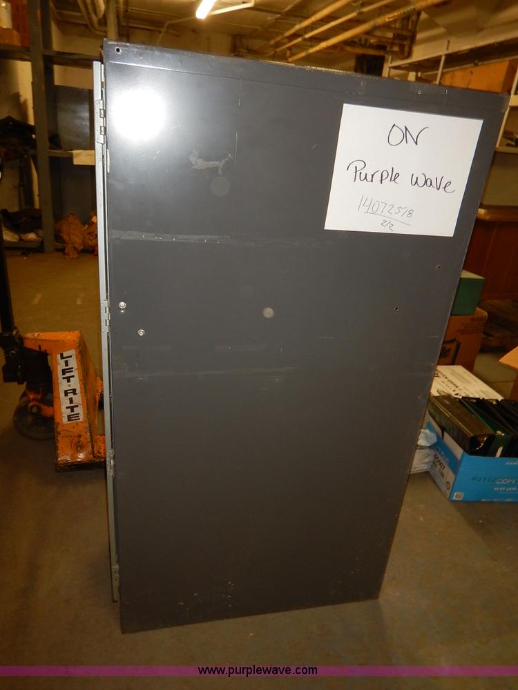 image for item BT9686 Assorted electronics