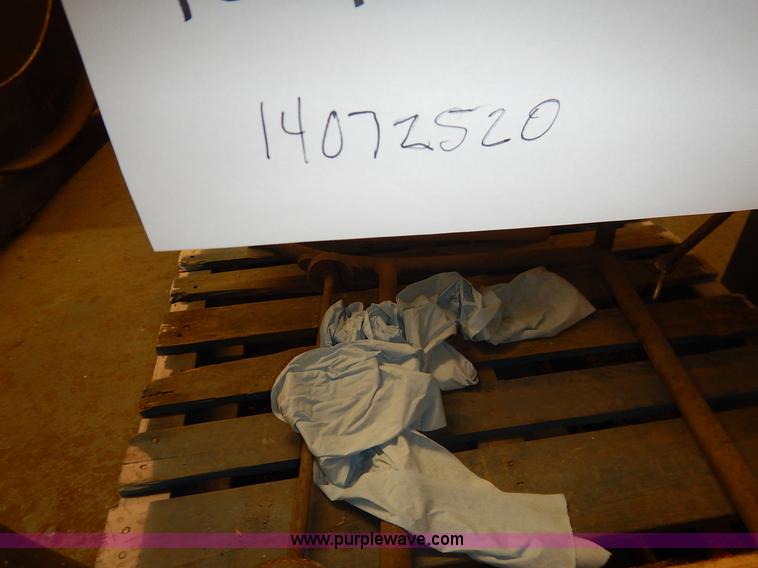 image for item BT9686 Assorted electronics