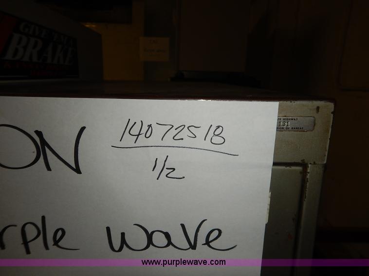 image for item BT9686 Assorted electronics