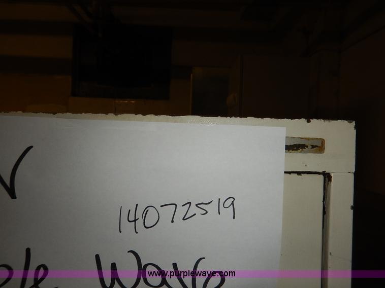 image for item BT9686 Assorted electronics