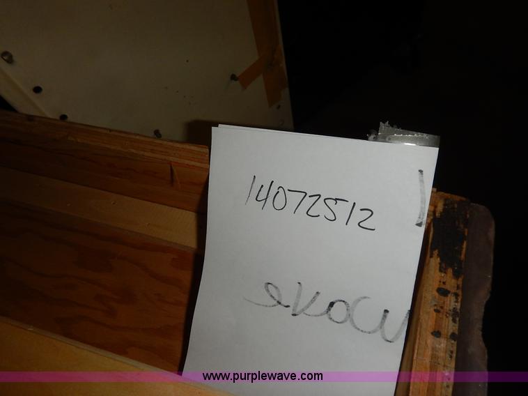 image for item BT9686 Assorted electronics