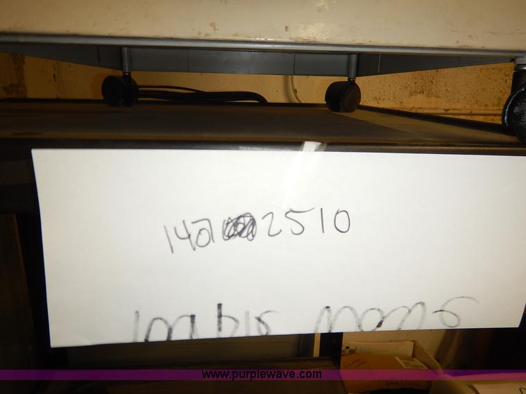 image for item BT9686 Assorted electronics