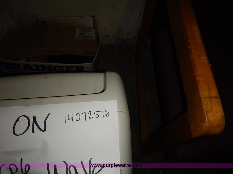 image for item BT9686 Assorted electronics