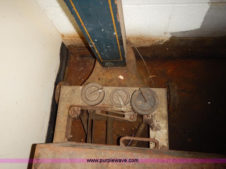 image for item BT9687 (2) scales