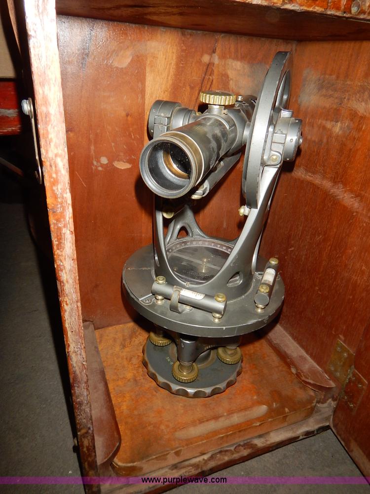 image for item BT9688 Assorted tools