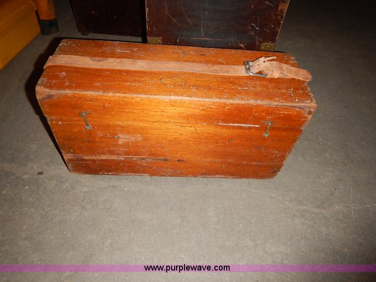 image for item BT9688 Assorted tools