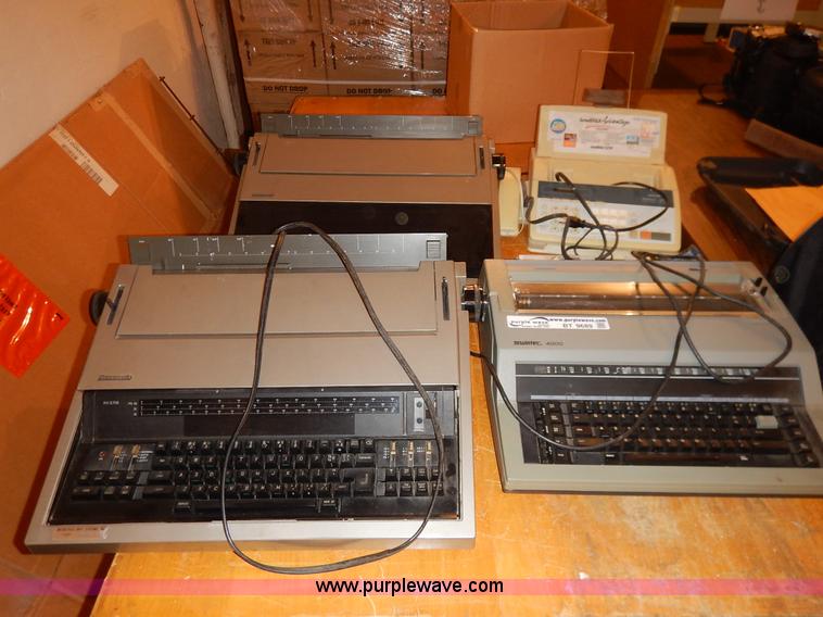 image for item BT9689 Assorted office equipment