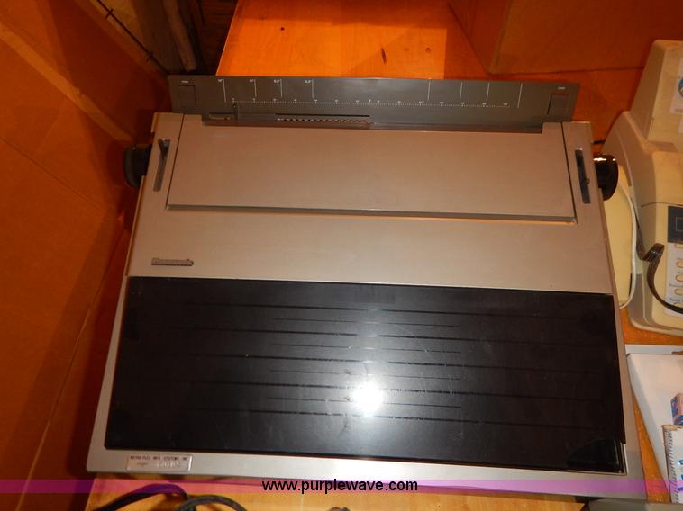 image for item BT9689 Assorted office equipment