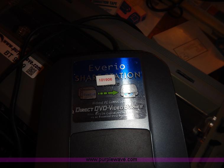 image for item BT9690 Assorted electronics