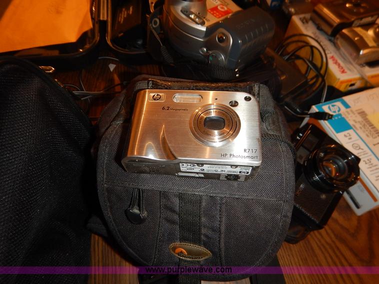 image for item BT9690 Assorted electronics