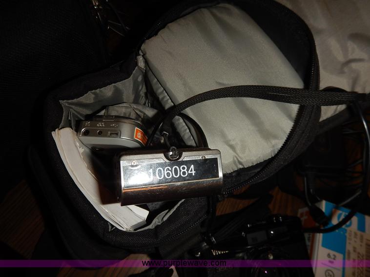 image for item BT9690 Assorted electronics