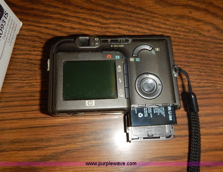 image for item BT9690 Assorted electronics