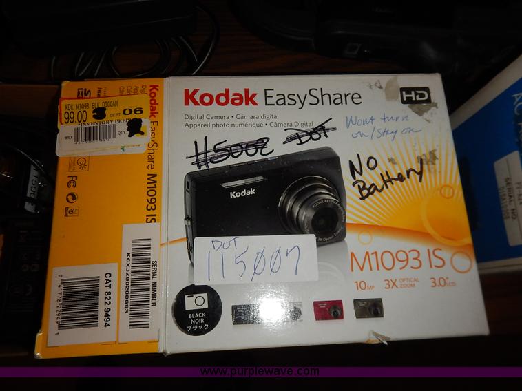 image for item BT9690 Assorted electronics