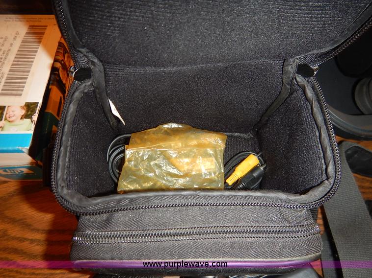 image for item BT9690 Assorted electronics