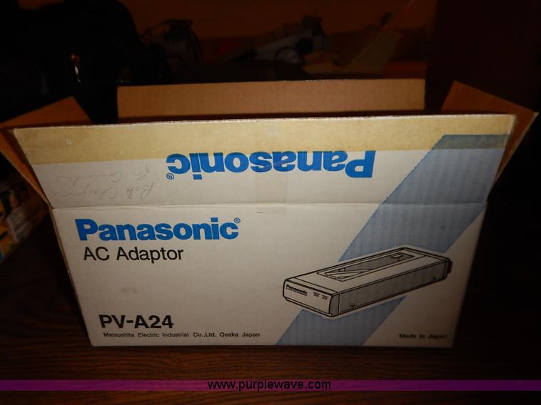 image for item BT9690 Assorted electronics