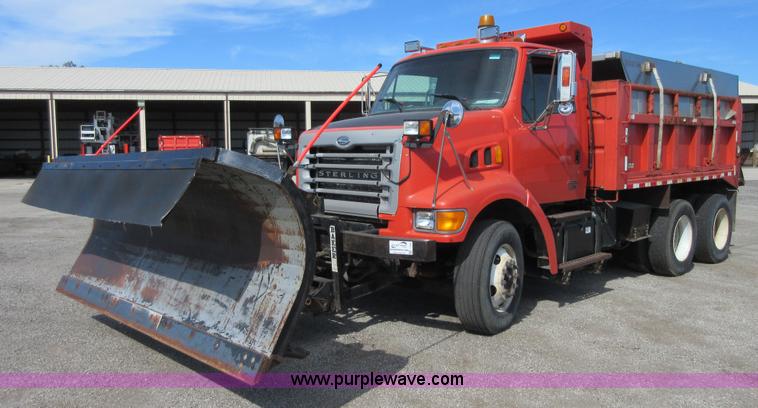 image for item I1948 2001 Sterling LT7500 dump truck