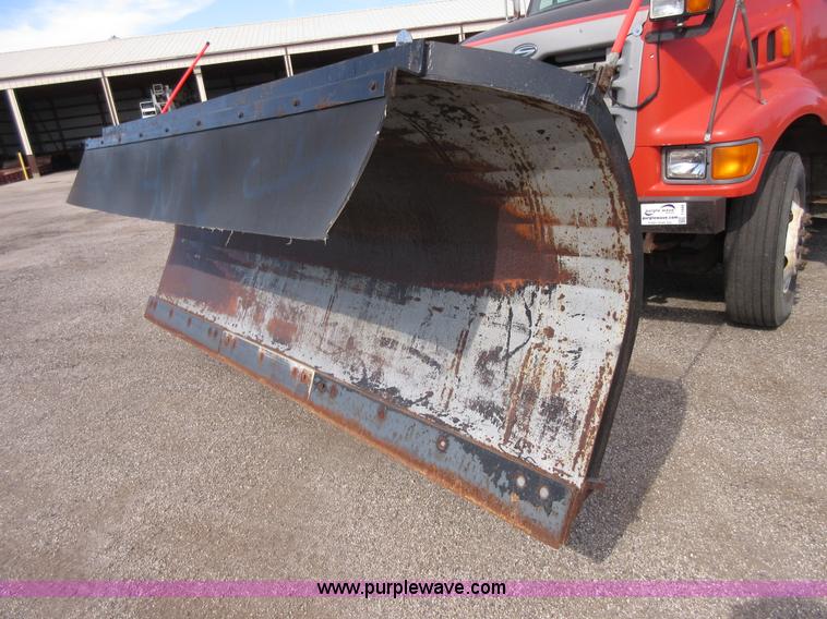 image for item I1948 2001 Sterling LT7500 dump truck