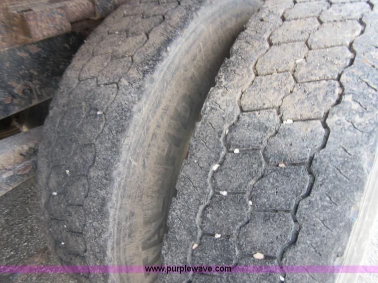 image for item I1948 2001 Sterling LT7500 dump truck