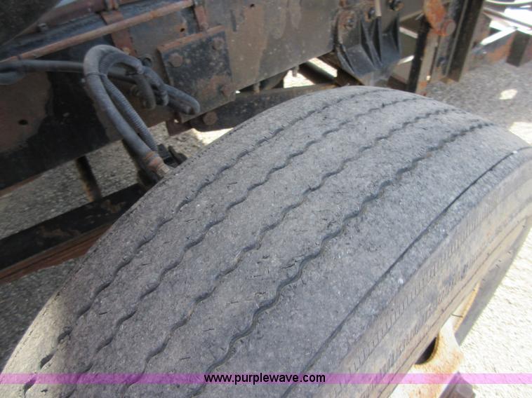 image for item I1948 2001 Sterling LT7500 dump truck