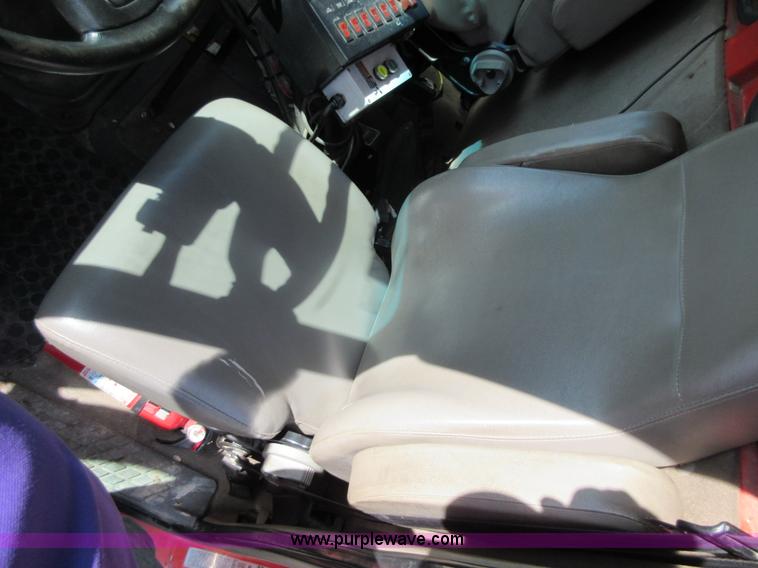 image for item I1948 2001 Sterling LT7500 dump truck