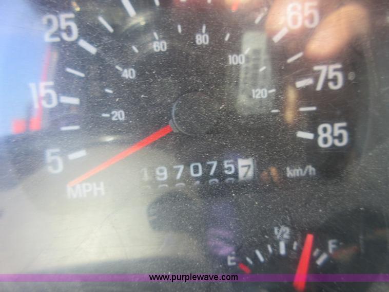 image for item I1948 2001 Sterling LT7500 dump truck