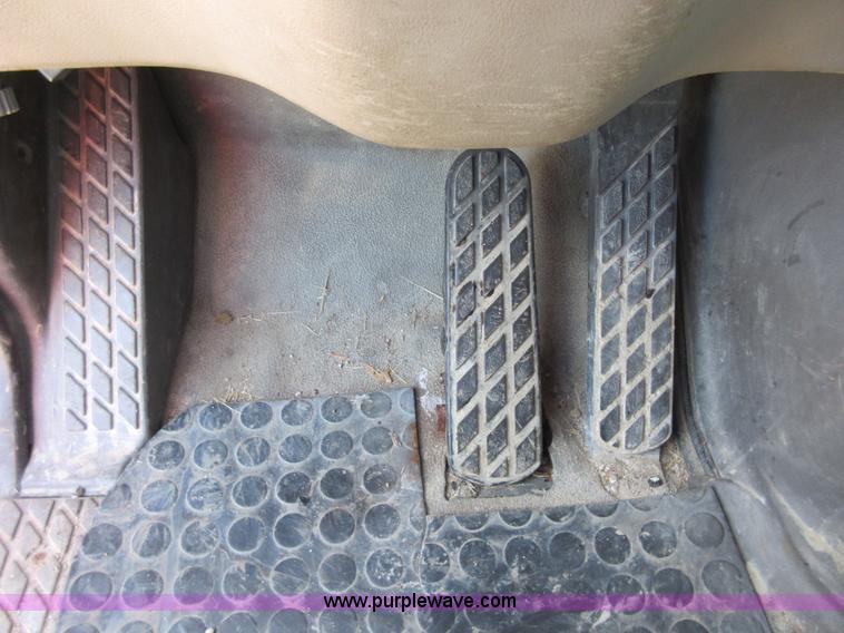 image for item I1948 2001 Sterling LT7500 dump truck