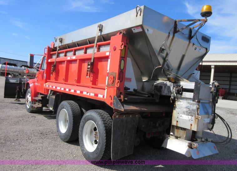 image for item I1949 1999 International 4900 dump truck