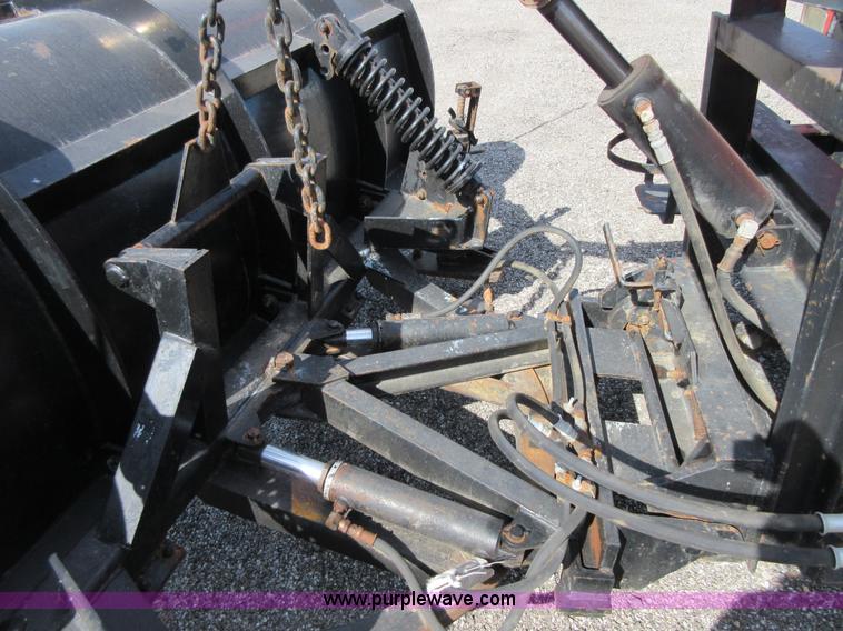 image for item I1949 1999 International 4900 dump truck