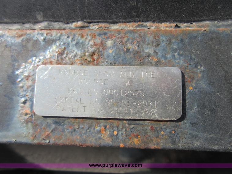 image for item I1949 1999 International 4900 dump truck