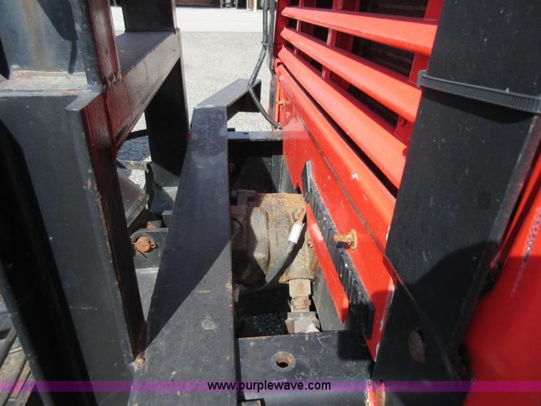 image for item I1949 1999 International 4900 dump truck