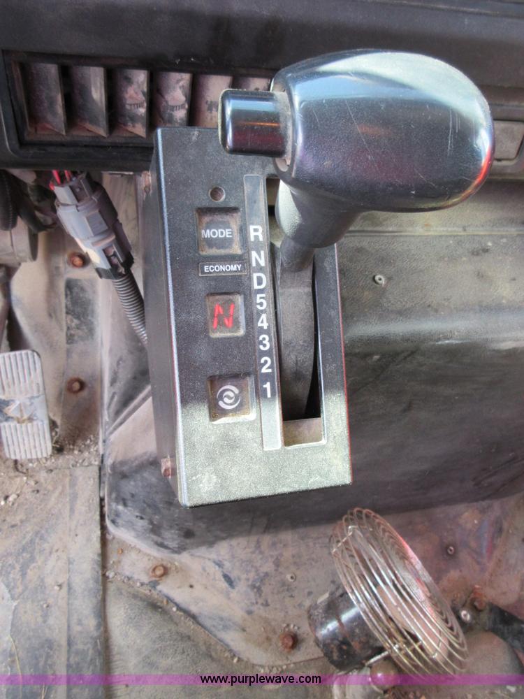 image for item I1949 1999 International 4900 dump truck