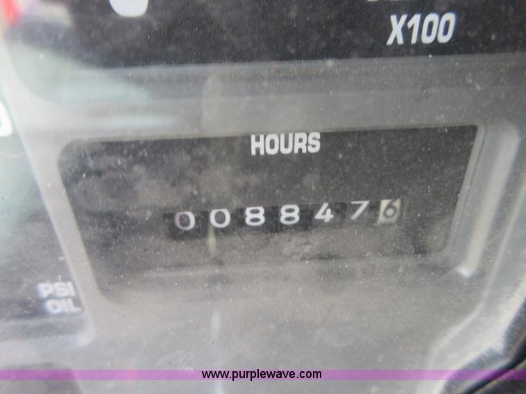 image for item I1949 1999 International 4900 dump truck