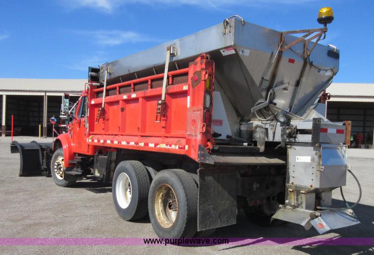 image for item I1954 1999 International 4900 dump truck