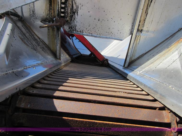 image for item I1954 1999 International 4900 dump truck