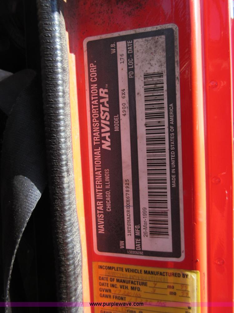 image for item I1954 1999 International 4900 dump truck