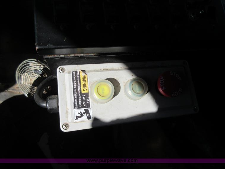 image for item I1954 1999 International 4900 dump truck