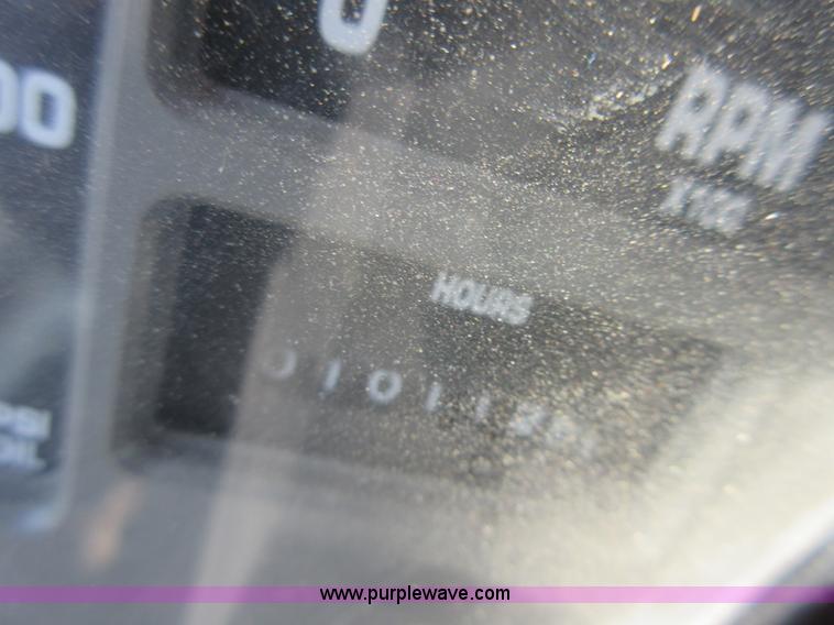 image for item I1954 1999 International 4900 dump truck