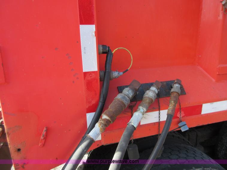 image for item I1958 1999 International 4900 dump truck