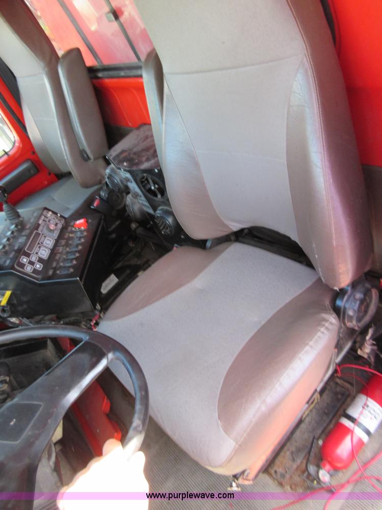 image for item I1958 1999 International 4900 dump truck