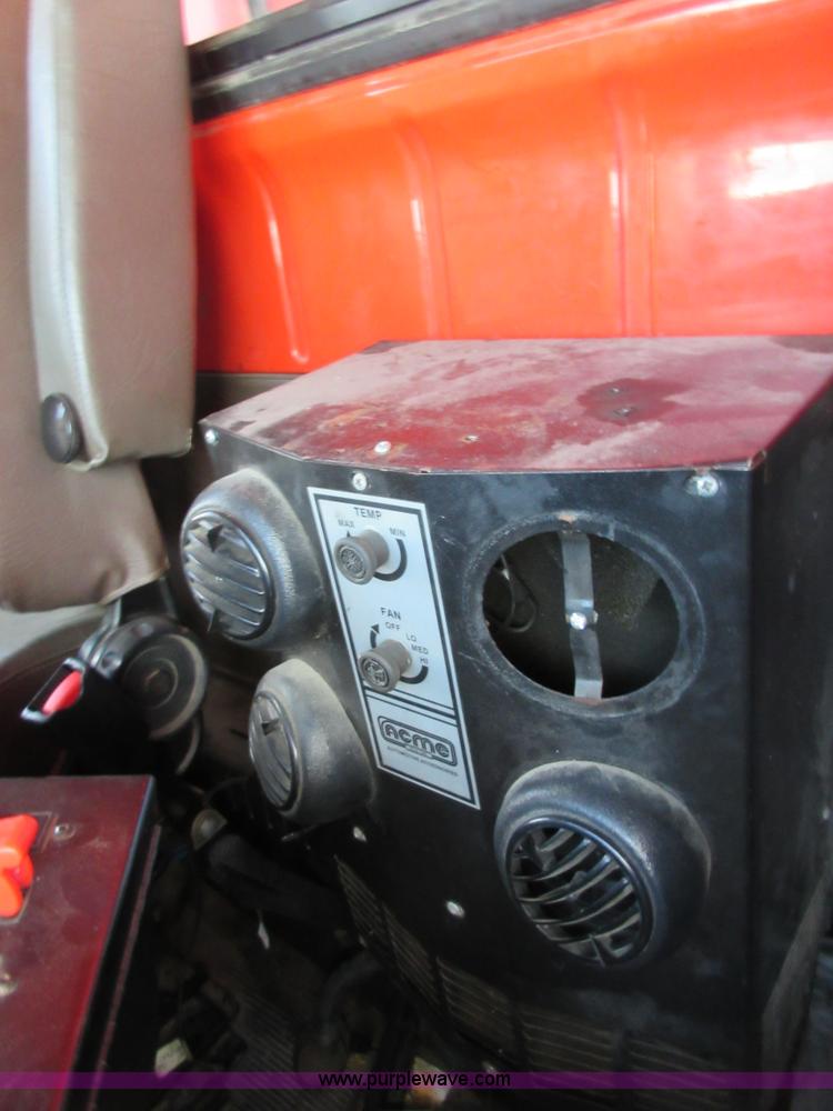 image for item I1958 1999 International 4900 dump truck