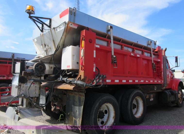 image for item I1959 1999 International 4900 dump truck
